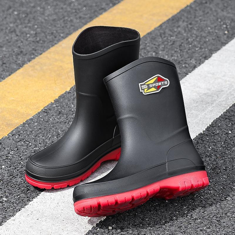 British Trend Men's Rain Shoes New Medium Tube Men's Water Boots Outdoor Rainy Day Wading Shoes Non-slip Fishing Water Shoes Rubber Shoes