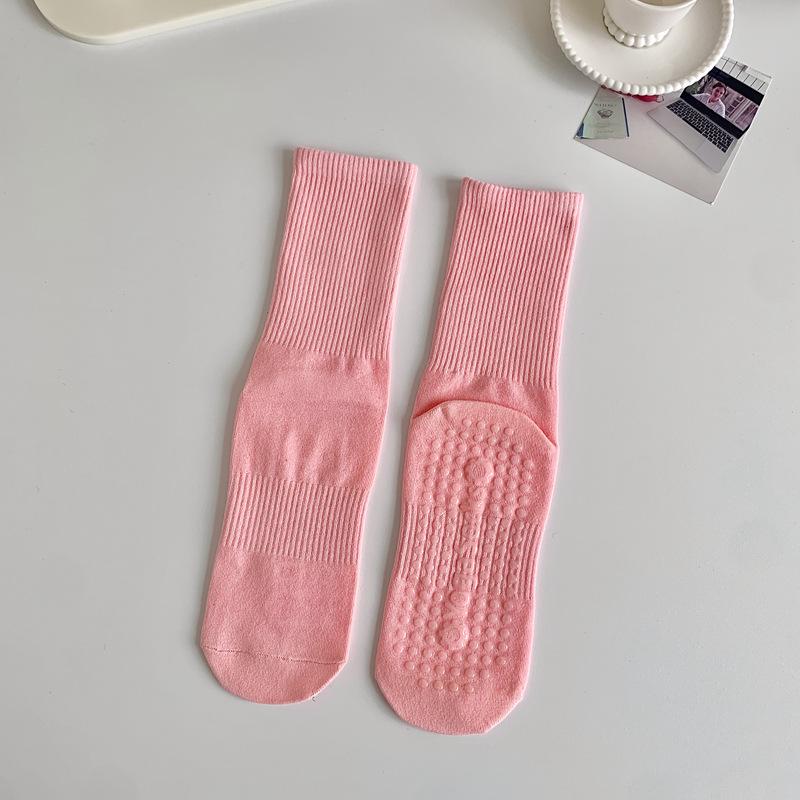 

Yoga Socks Women S Pilates Dance Socks Sports Socks Combed Cotton Silicone Non-Slip Beautiful Legs Suction Tube Socks Tide One size fits all темно-розовый