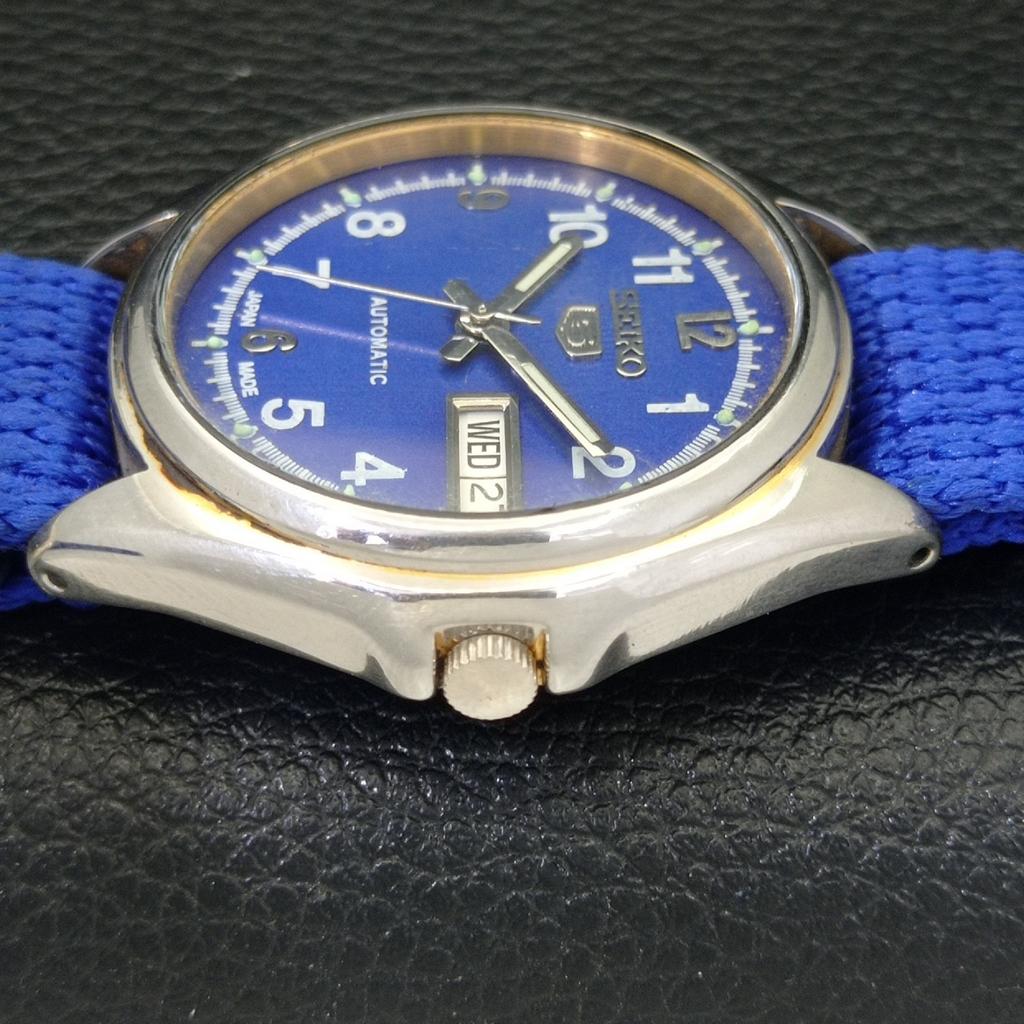 Gebrauchte Vintage Seiko 5 Automatik 7S26A Japan Herrenuhr mit blauem Zifferblatt a433235-2