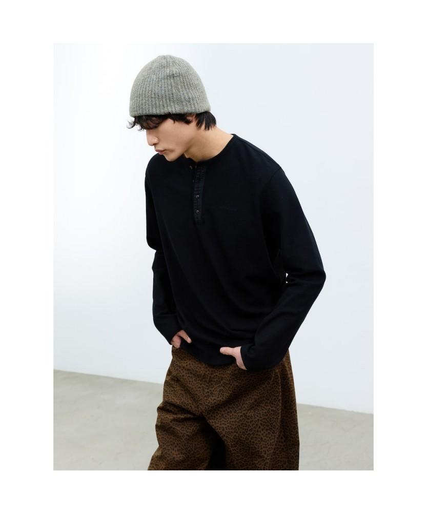 Saendeusaundeu (Unisex) Twisted Waffle Henley Neck Long Sleeve T-Shirt Black