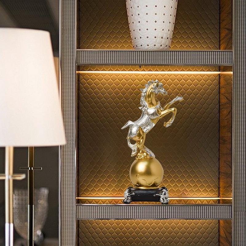 Horse Sculpture Craft Resin Animal Horse Model Creative Standing Horse Ornament For Living Room Decoration