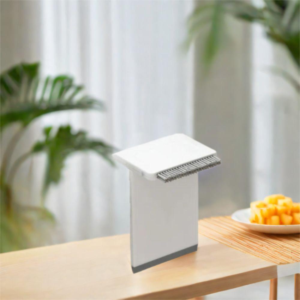Plastic Squeegee Cleaner Portable Mini Cleaning Brush Creative Kitchen Sink Brush  Home