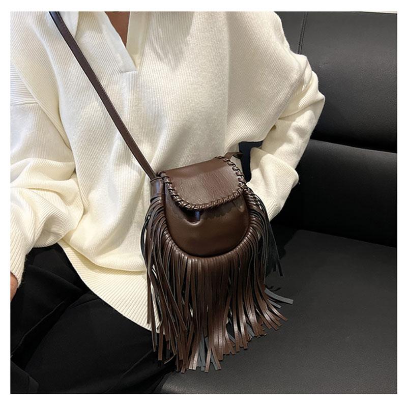 Niche Design Tassel Crossbody Bag Korean Style Lady High-End Fashion New Small Square Bag  Simple Wind Commute Shoulder Pack