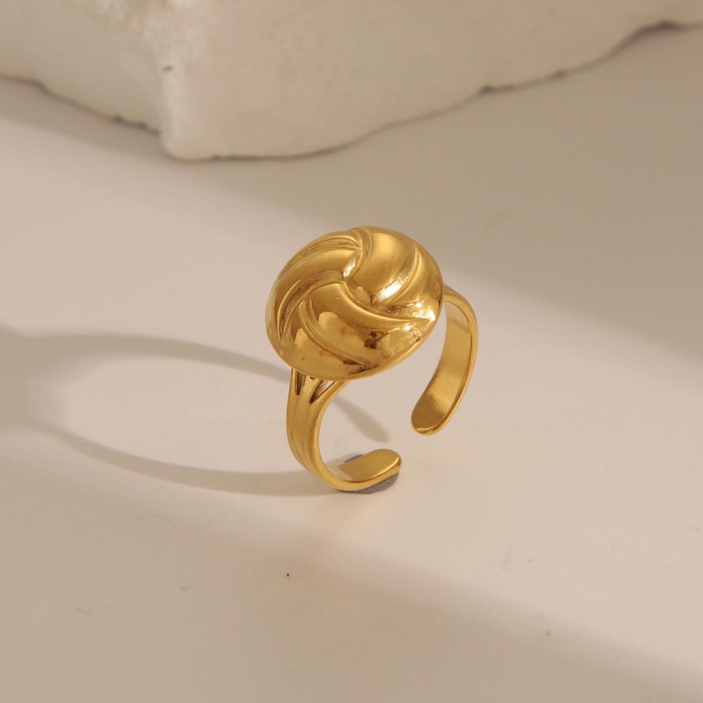 Bague pour femme minimaliste haut de gamme en acier inoxydable – Ne se décolore pas, polyvalente, design de niche