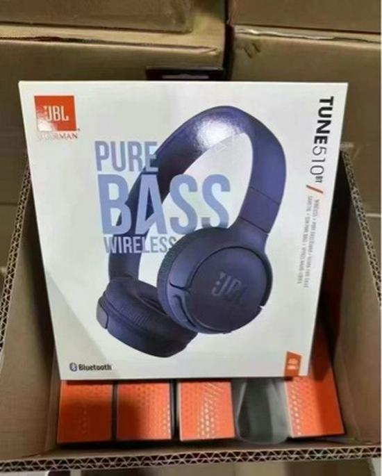 JBL510BT Wireless Bluetooth Over-ear Headphones with Multifunctional Features and Logo.