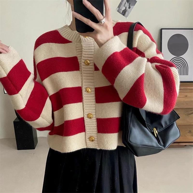 Early Autumn Contrasting Striped Loose Knit Cardigan Women s Long Sleeved Temperament Casual Gentle Style Sweater Jacket One size fits all 1993₽