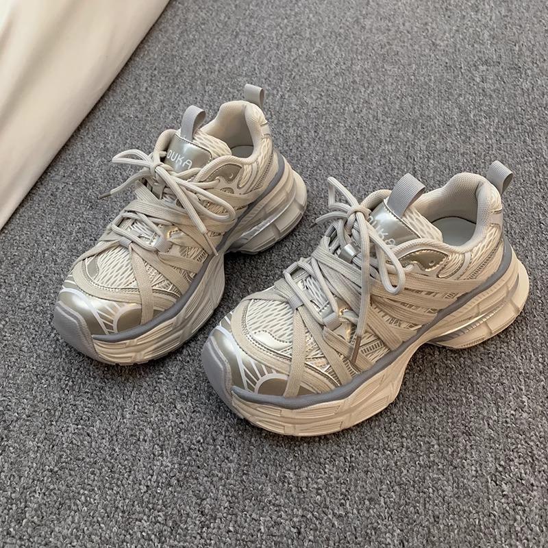 Платформенные кроссовки для папы женские осенние новые маленькие кожаные увеличивающие рост дышащие повседневные спортивные кроссовки 35 шампанского