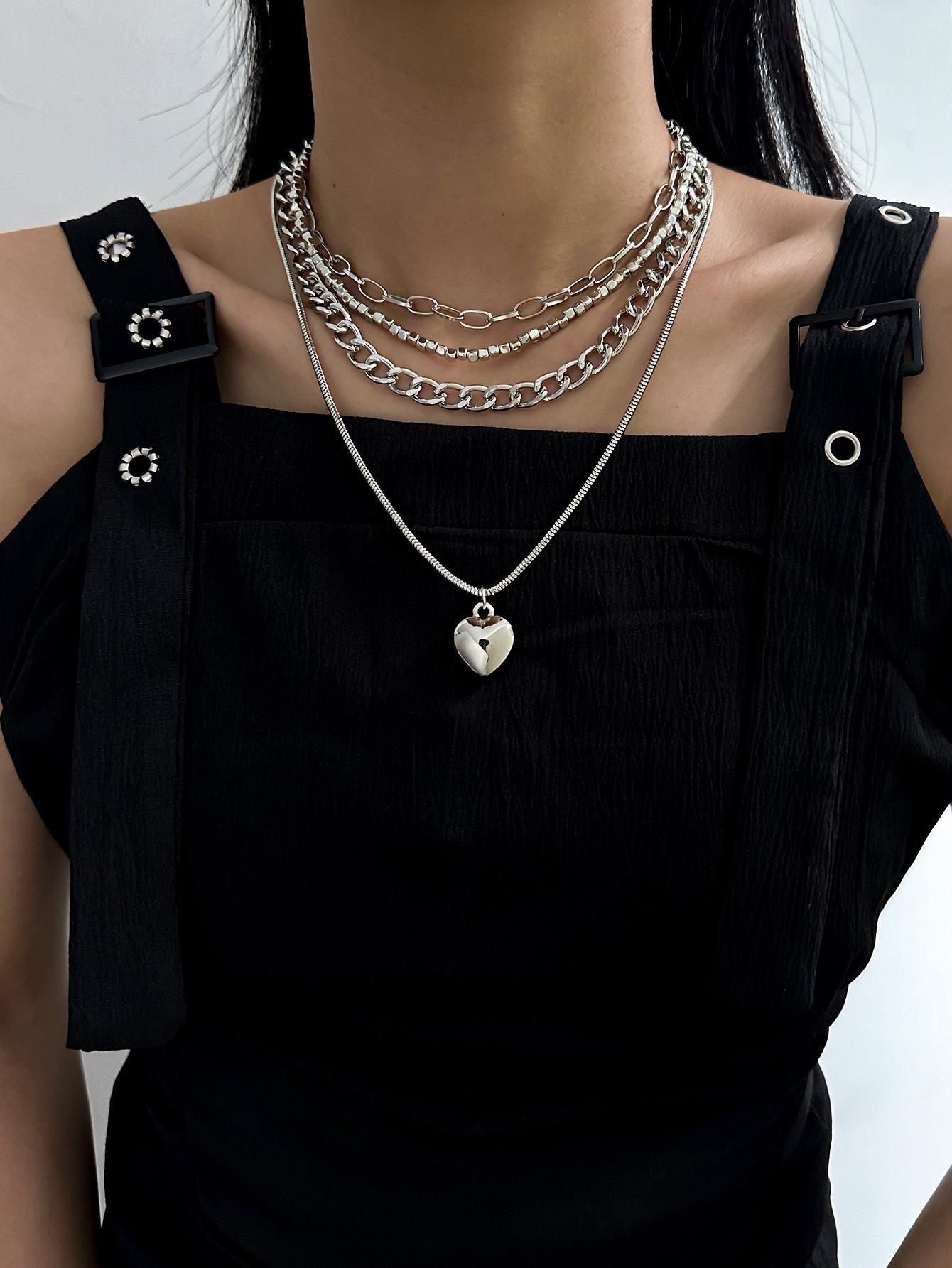 

Набор ожерелий-чокеров с замком-сердцем в стиле хип-хоп для женщин – Модный нишевый дизайн, коллекция из 4 предметов