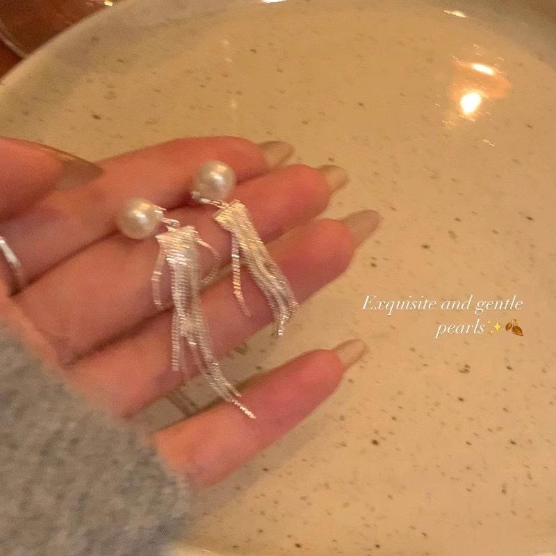 

Pearl tassel stud earrings temperament niche design sense high-end earrings women s unique earrings new explosion