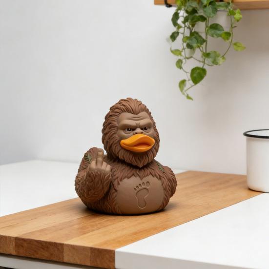 Figurka Big Foot kachny Sasquatch kachní soška pro palubní desku auta stůl sběratelský vtipné kachní dárky pro kamaráda kolegy