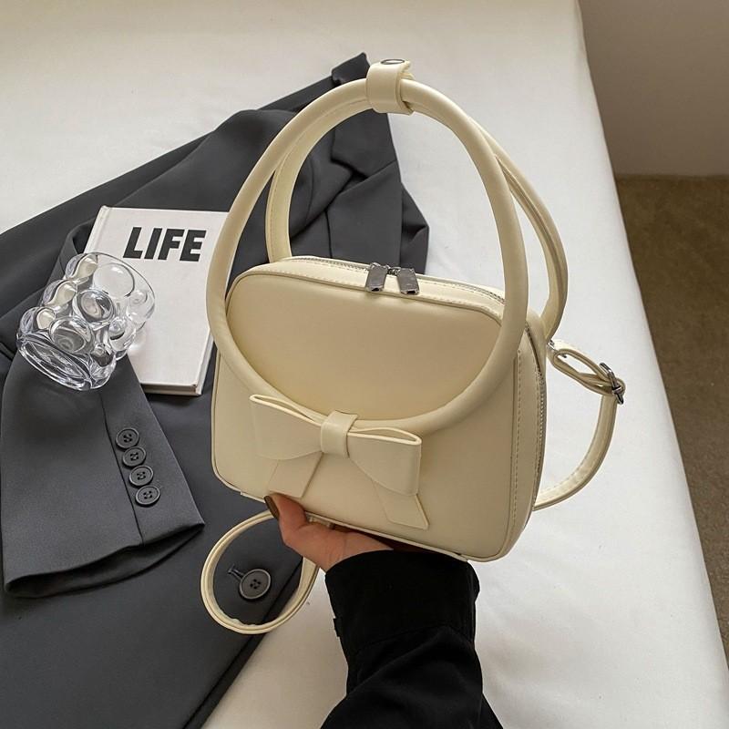 Стильная женская сумка 2023 Новая зимняя коллекция Сумка через плечо Изысканная маленькая квадратная сумка белый