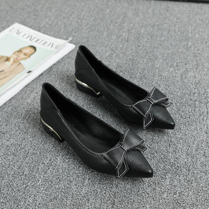 WD Women's Black Low Heel Professional Work Shoes - Comfortable Chunky Heel for Long Hours