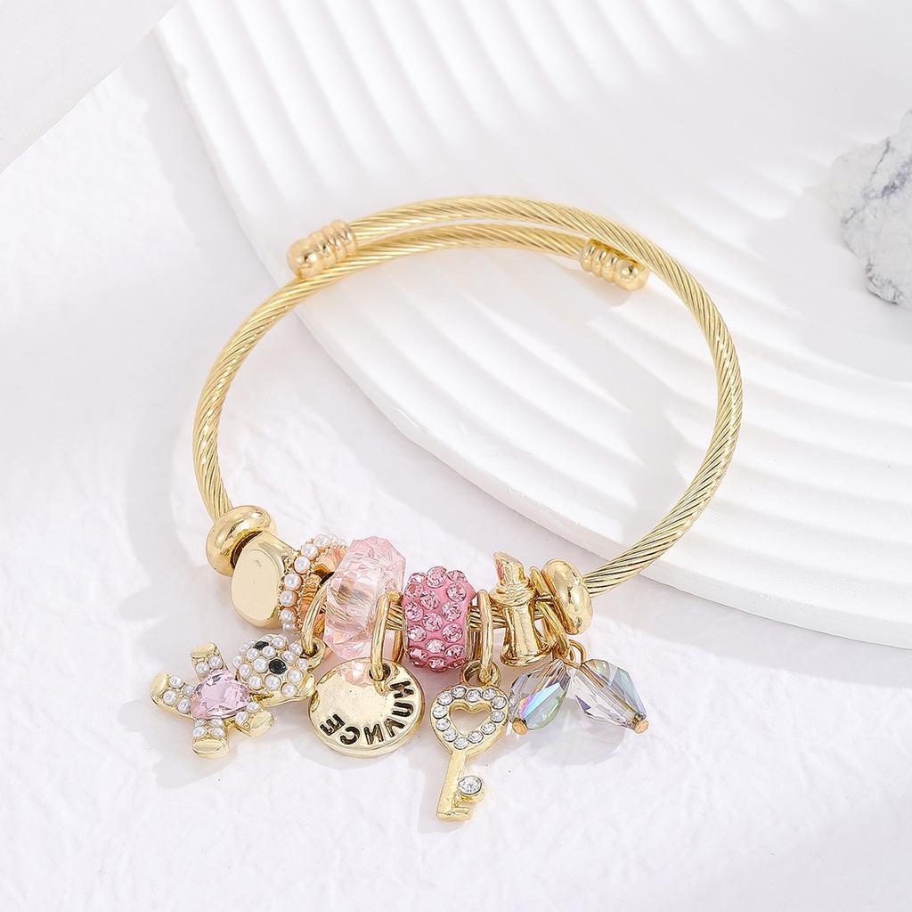 New Style Stainless Steel Bracelet - Fashionable and Versatile Heart-shaped Pendant for Women, Adjustable Couple Bracelet