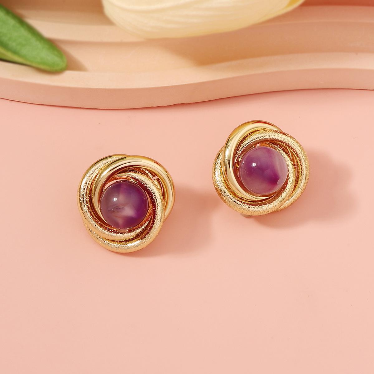 

Elegant and high-end purple pearl, retro, individualistic, trendy, fashionable and versatile, light luxury stud earrings and earrings