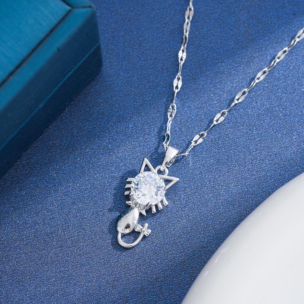 Chic Kitten Pendant Necklace: Titanium Steel, Shiny Zircon, Versatile Clavicle Chain for Women.