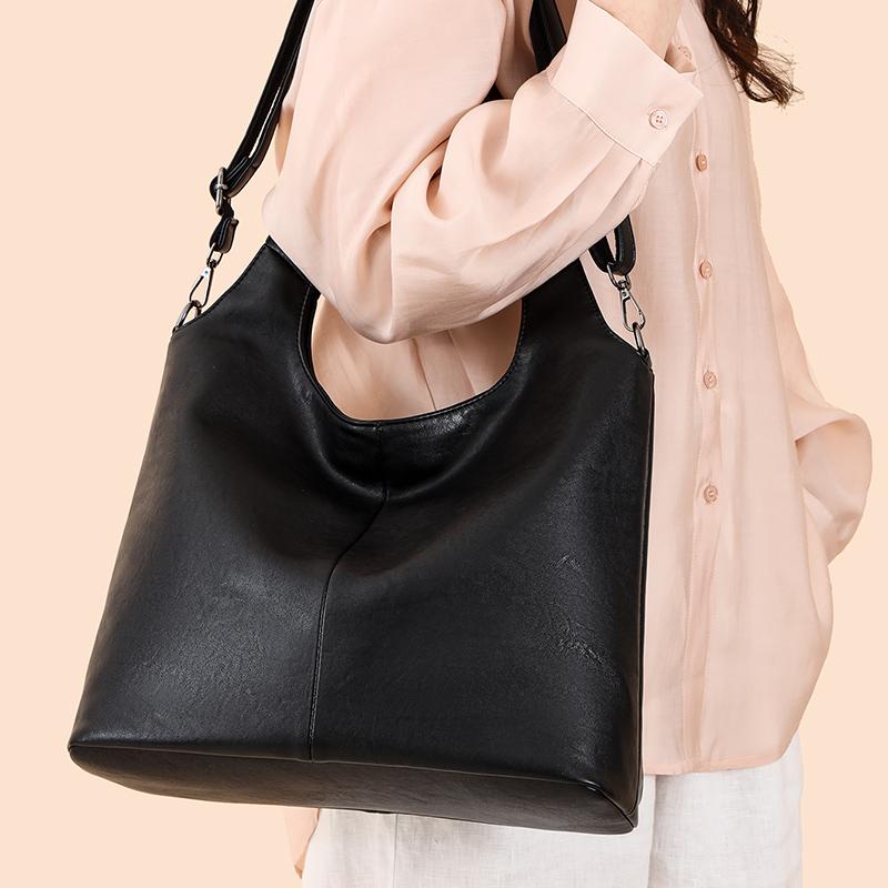 Vintage Women's Tote Bag Large Capacity Shoulder Crossbody Bag Commuter Underarm Bag