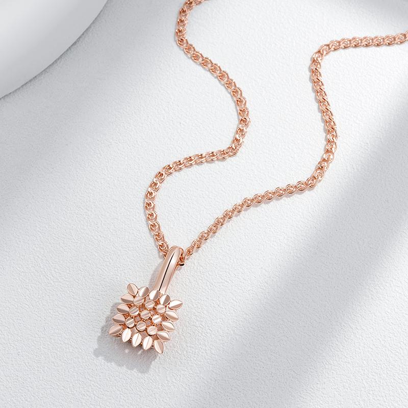 Square Glossy  Rose Gold Color Pendant Necklace For Women Creative Hollow Flower Ethnic Bride Vintage Jewelry