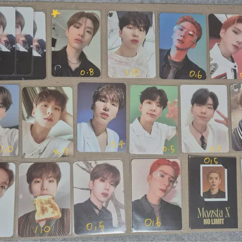 

Monsta X Sells Ki Hyun Photocard.