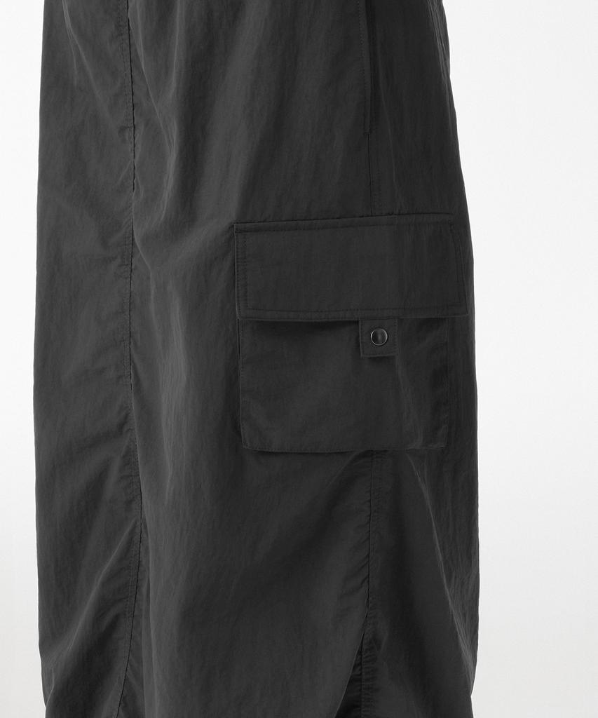 Musinsa Standard Woman Women'S Nylon Parachute Skirt [Dark Gray]