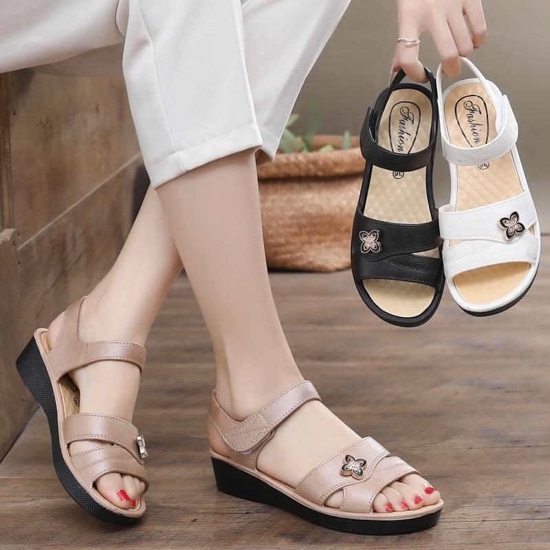 

2025 new fashionable casual comfortable sandals summer fashionable slippers casual single-layer shoes comfortable summer fashionable slippers slippers 41 [one size smaller]