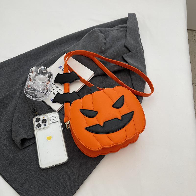 Halloween Bag New 2025 Cartoon Personalized Pumpkin Bag Xiaohongshu Same Women's Chain Messenger Small Round Bag