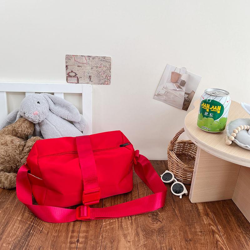 Trendy Kids Sling Bag Durable Waterproof Canvas With Ample Storage For Snacks