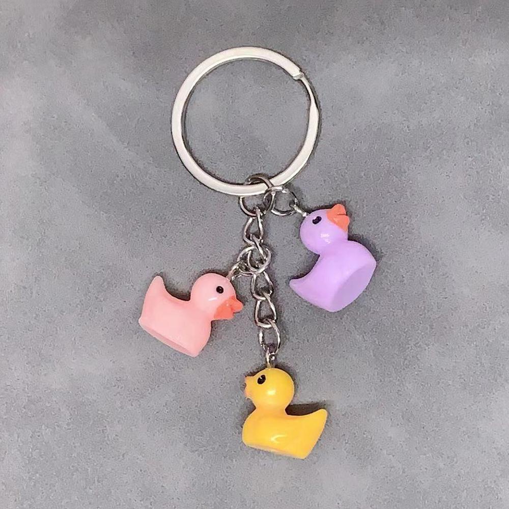 Porte-clés Simple Animal en Résine Pendentif Canard Accessoires de Sac à Dos pour Femmes Couple Famille Pendentif Porte-clés