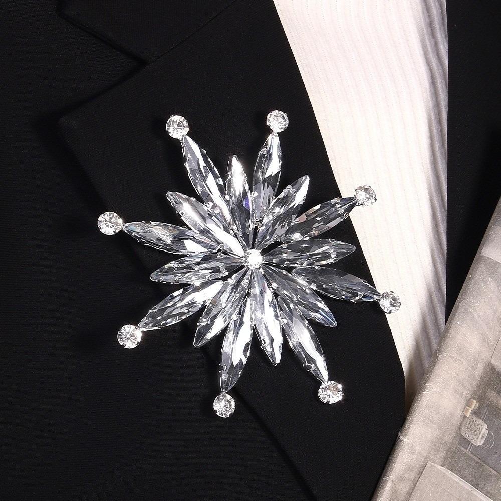 Body Jewelry Rhinestone Brooch Decorative Clothing Chest Flower Irregular Flower Brooch Party