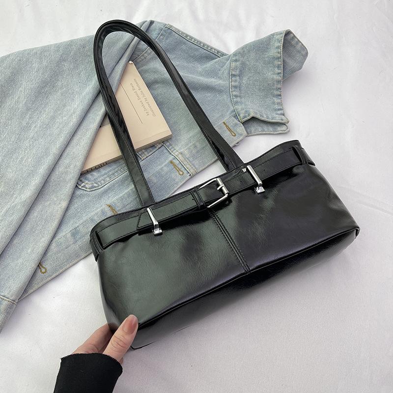 Trendy and Fashionable Women's Baguette Bag, Underarm Bag, Personalized Versatile Foreign Style Niche Simple Solid Color Shoulder Handbag