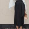 Fustă Neagră Asimetrică cu Fentă și Pliuri Miyake - Casual Chic High-End pentru Femei