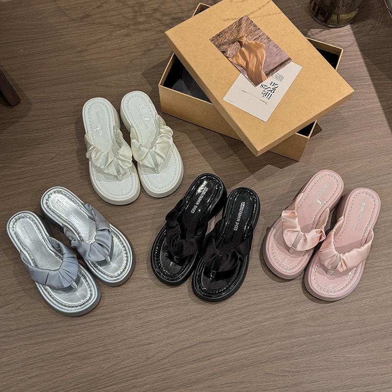 Height-increasing drag women's shoes pleated flip-flops women's shoes summer outer wear fashion pinch slippers thick-soled beach sandals
