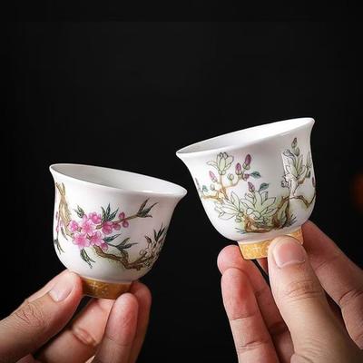Kung-Fu-Teetasse, Set mit zwölf Blumengöttern, Emaille-Pastellkeramik, 12-teilig, Geschenkbox, Gastgeberkeramik und Töpferwaren, chinesisches Teegeschirr, Bar