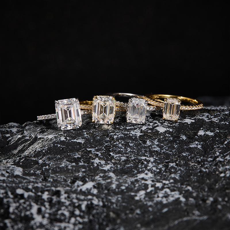 S925 Silver Classic 4CT Emerald Cut Moissanite Ring for Women