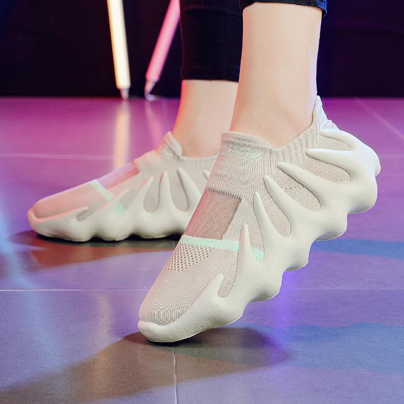 Casual Sneakers Men Women Breathable Fashion Shoes Outdoor Light Weight Sports Shoes Walking Platform Ladies Sneakers Black