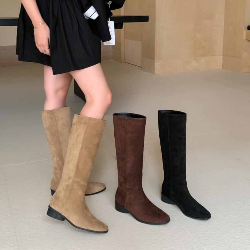 

Европейская станция замшевые остроносые ботинки женские 2025 новые универсальные, но ботфорты на плоской подошве высокие сапоги рыцарские сапоги 39 хаки