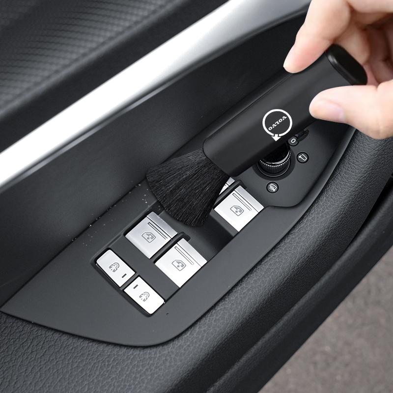 1Pcs Car Interior Cleaning Soft Brush Crevice Dusting Tools For Volvo ES90 EC40 EX40 EM90 XC90 V90 V60 XC60 V40 S80 S60 S90 C40