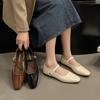 Temperament francez pantofi Mary Jane cu cap pătrat retro pentru femei 2024 noi cu talpă plată cu o singură baretă cu gură mică pantofi de navetă cu talpă moale