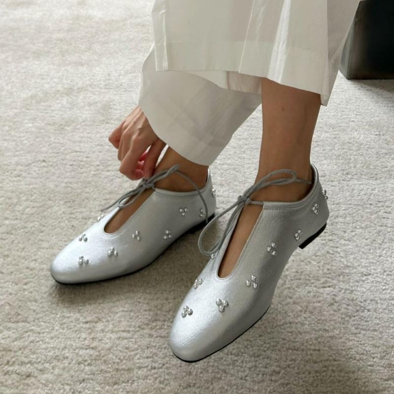 Fashion Spring Metal Rivet Decoration Shallow Mouth Ballet Flats 2025 High Quality Soft Bottom Lacing Flat Shoes Casual Comfy Shoes