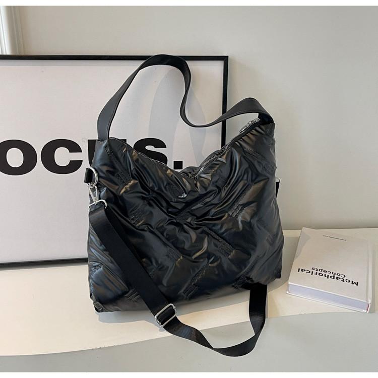 IELGY Ladies Tote Bag Autumn Winter Fashion Large Capacity Commuter One Shoulder