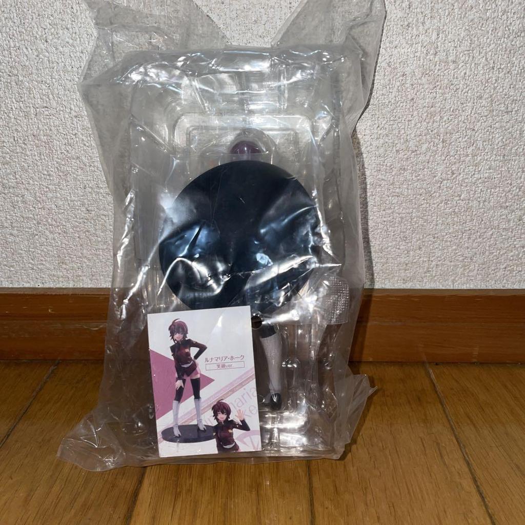 [USED] GASHA PORTRAITS Hawk Sisters Luna Maria Hawk Wink