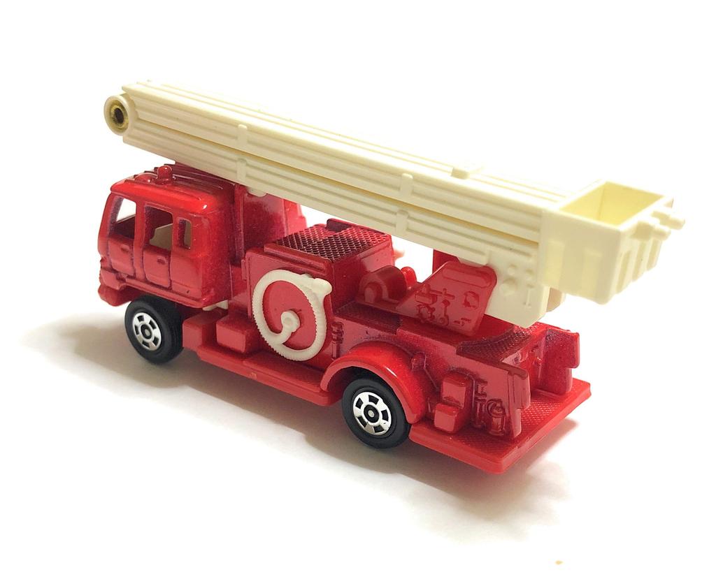 Tomica 68 Isuzu Snorkel Fire Engine TOMY Text 2006 Unused Item (blue Displayed)