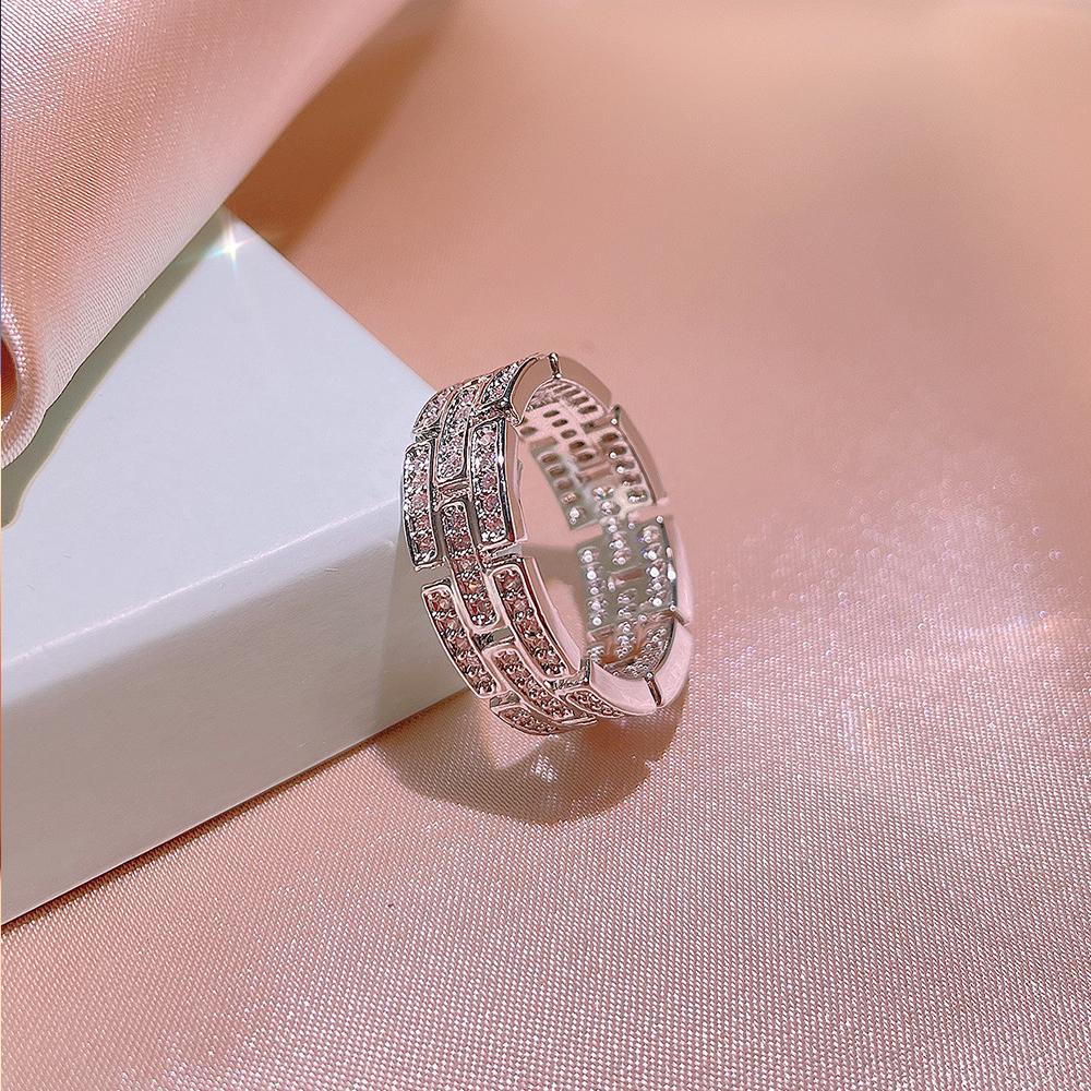 Huitan High Quality  Color Wedding Bands Women's Finger-ring with Crystal Cubic Zirconia Simple Classic Lady Rings Jewelry