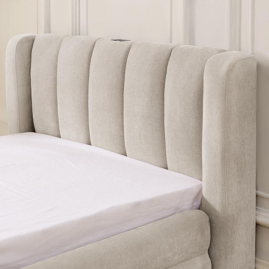 Skin-friendly chenille fabric, comfortable backrest, also suitable as a children's bed