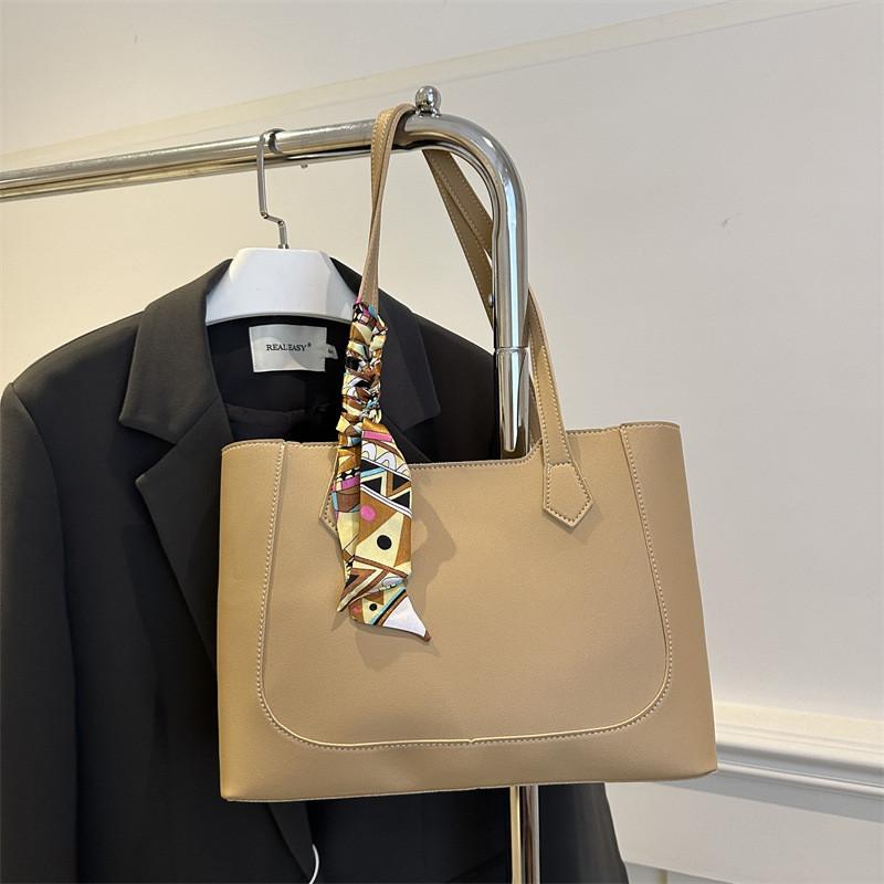 

Unique Medium Design Sized Tote Bag For Women Perfect For Work And Leisure With Soft Material And Chic Color Options хакі