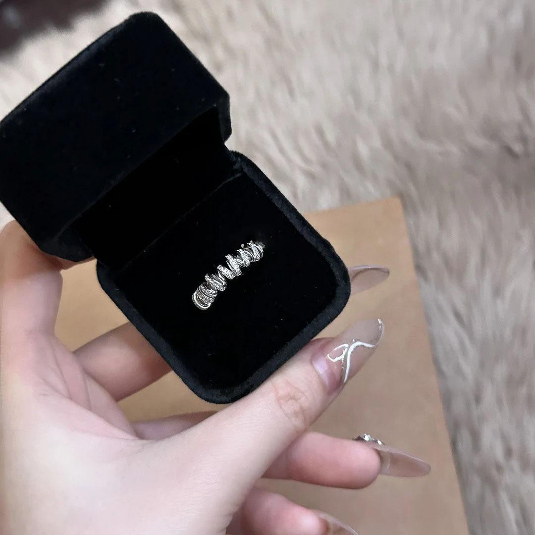 

Роскошное кольцо премиум-класса с нерегулярным плетением, лента в стиле Майяр, персонализированный обвивающий пояс, инкрустированное бриллиантами, с ретро-темпераментом, кольцо на указательный палец.