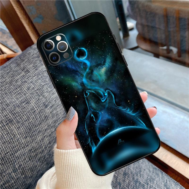 Starry Animal Wolf Phone Case For iPhone 16 14 13 12 11 15 Pro Max 12 13 Mini XR 15 16 Plus 16e Cover Shell