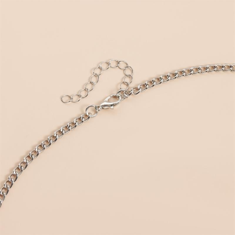Edgy Dark Feminine Expression Adjustable Length Alloy Necklace Neckchain Featuring Edged Heart Detail for Concerts