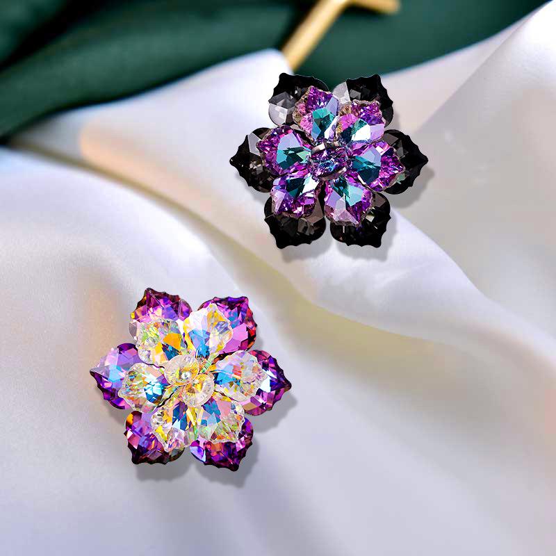 Hand-Woven Multi-Faceted Color-Changing Snowflake Flower Brooch for Suits - Unisex
