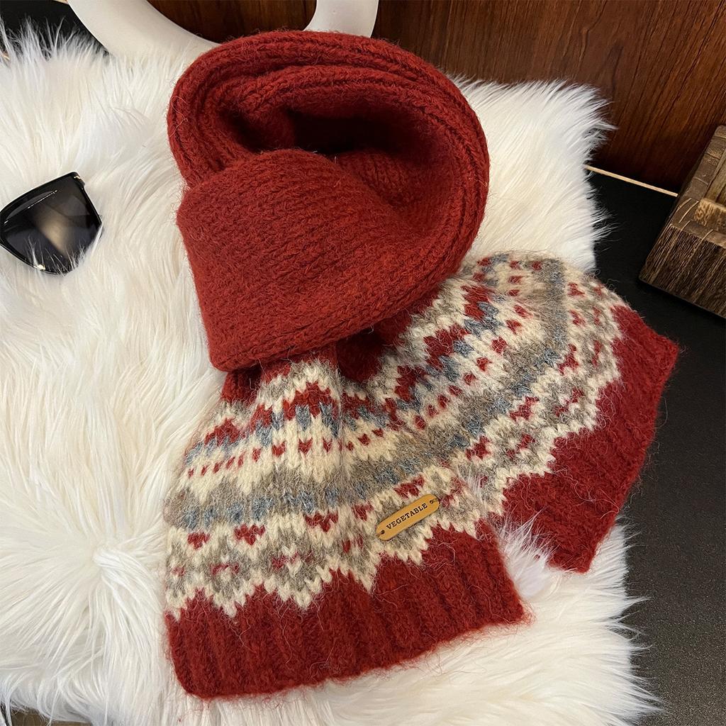 Couple's Winter New Christmas Atmosphere Jacquard Knitted Wool Scarf Warm and Versatile Scarf with Thickened Neck for Warmth