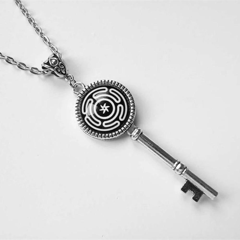 Retro Classic Black Solomon Magic Array Pattern Key Pendant Necklace for Women Men Halloween Party Jewelry Accessories Gifts